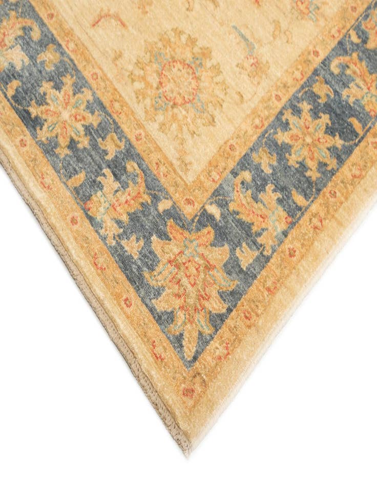 Detail image of  5' 7 x 7' 5 Ziegler Wool Rug