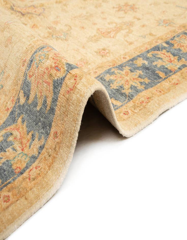 Detail image of  5' 7 x 7' 5 Ziegler Wool Rug