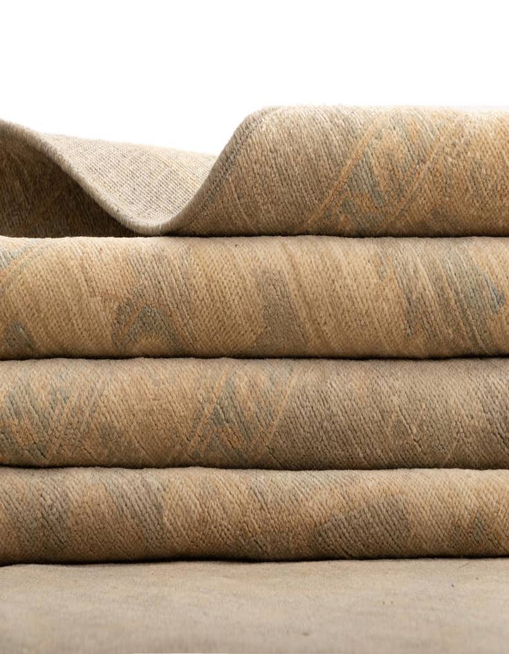 Detail image of  13' 9 x 19' 2 Ziegler Wool Rug