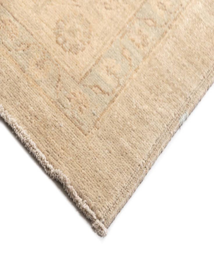 Detail image of  13' 9 x 19' 2 Ziegler Wool Rug