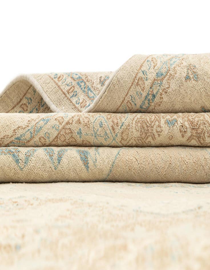 Detail image of  6' 6 x 9' 6  Hand Knotted Ziegler Rug