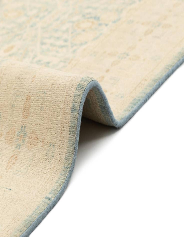 Detail image of  5' 1 x 6' 9  Hand Knotted Ziegler Rug