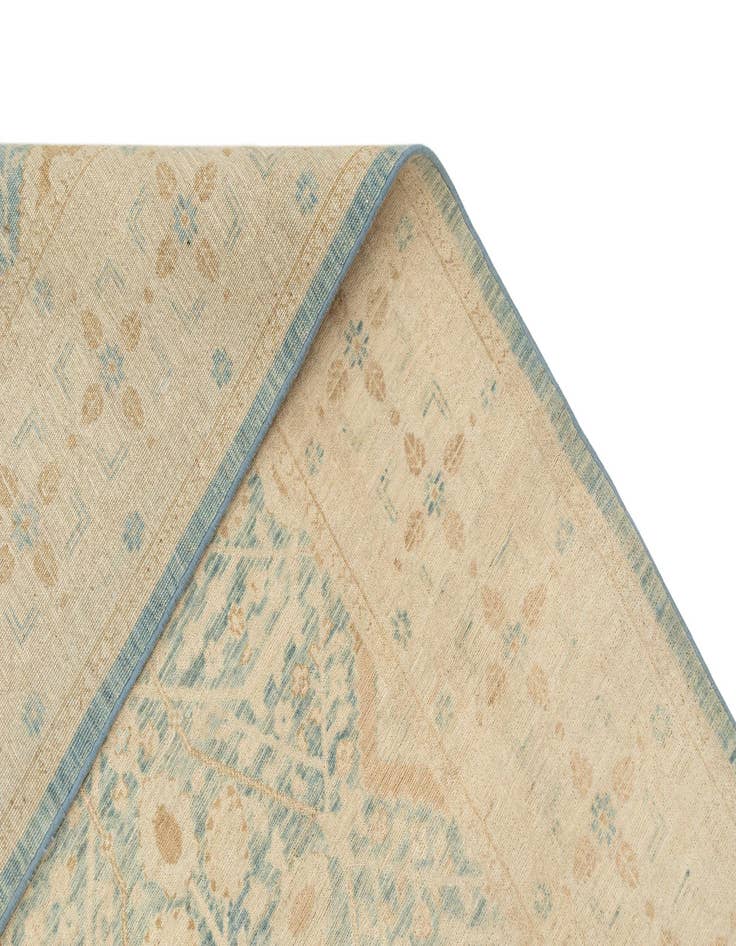 Detail image of  5' 1 x 6' 9  Hand Knotted Ziegler Rug