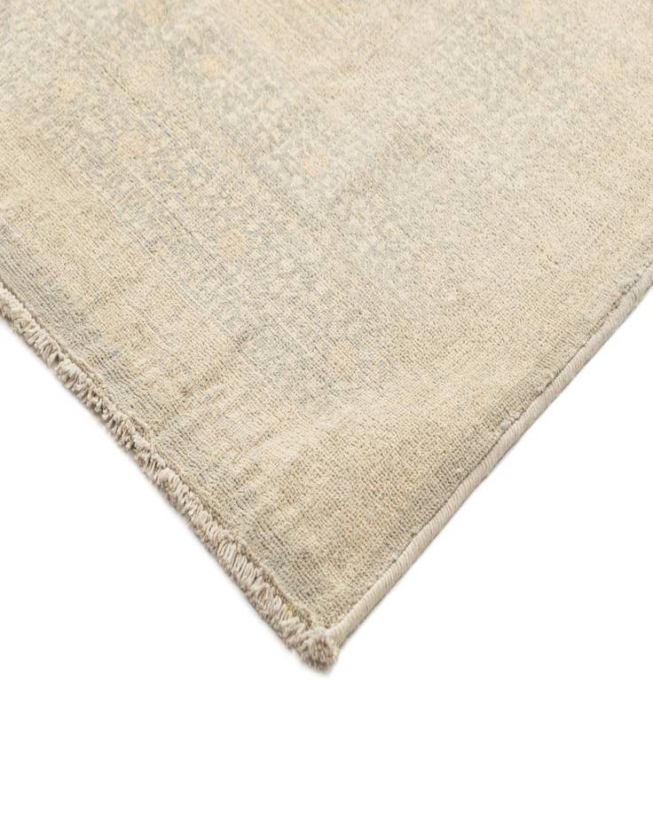 Detail image of  5' 9 x 8' 1  Hand Knotted Ziegler Rug