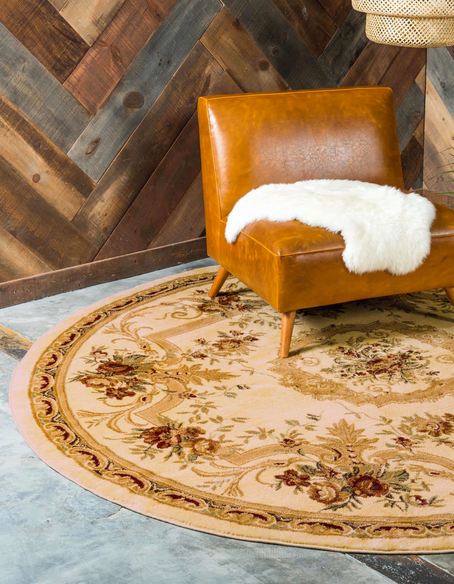 Cream 10' x 10' Chateau Round Rug | Rugs.com