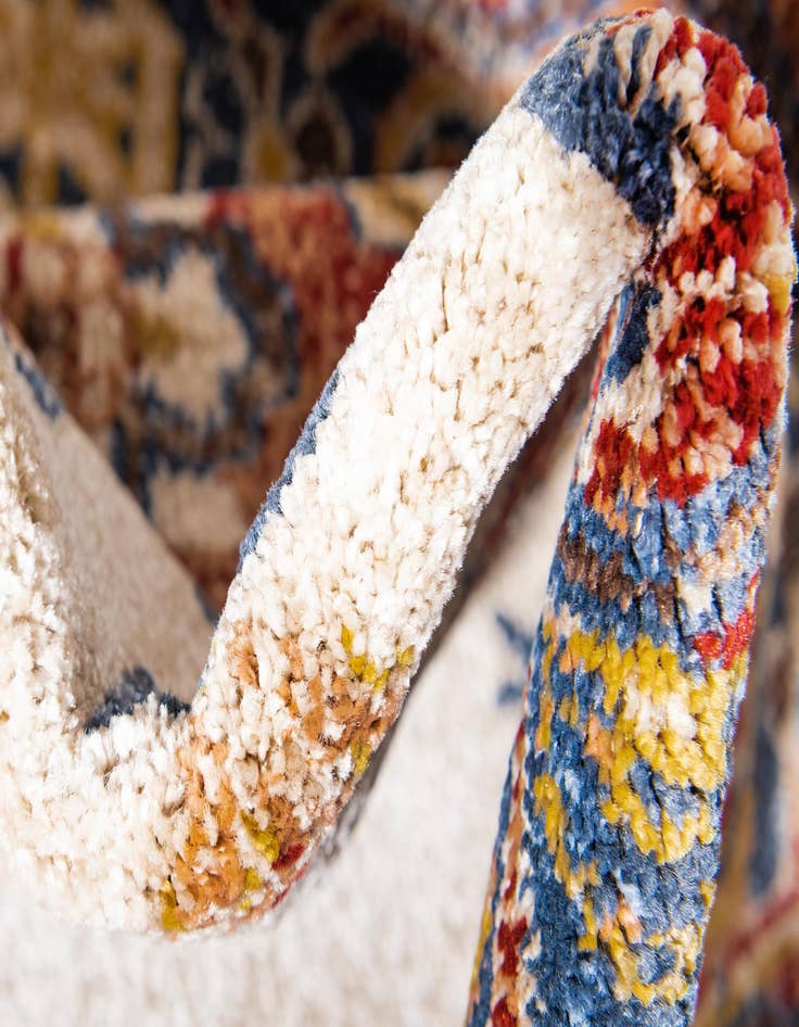 Detail image of  8' x 8' Eden Round Rug