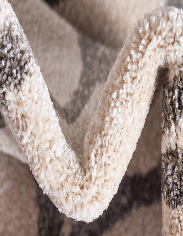 Detail image of  8' x 8' Lattice Round Rug