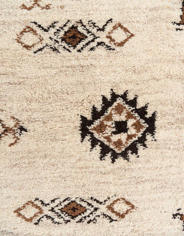 Detail image of  6' 5 x 6' 6  Hand Knotted Moroccan Wool Round Rug