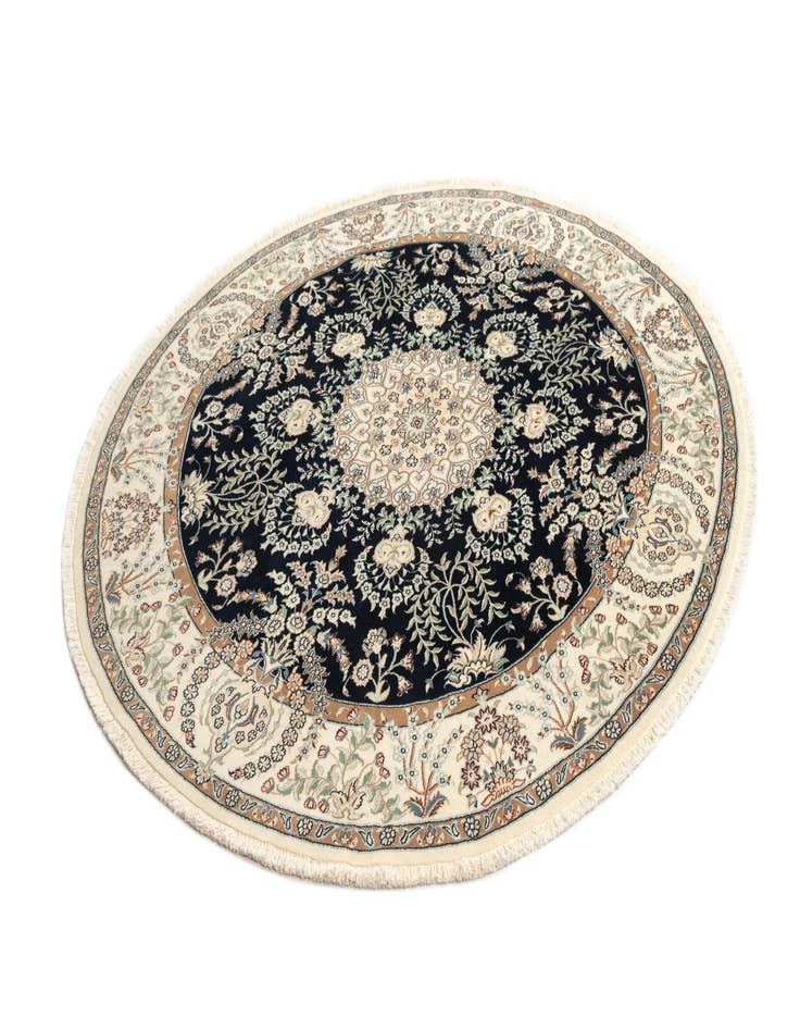 Detail image of  6' 7 x 6' 7 Nain Round Rug