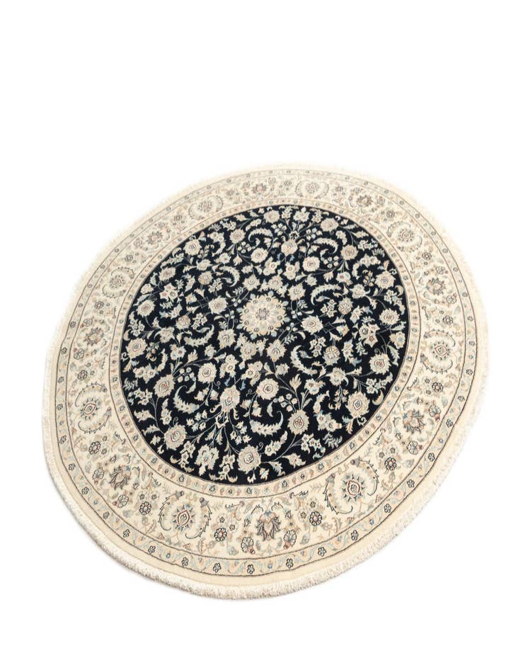 Detail image of  6' 7 x 6' 7 Nain Round Rug