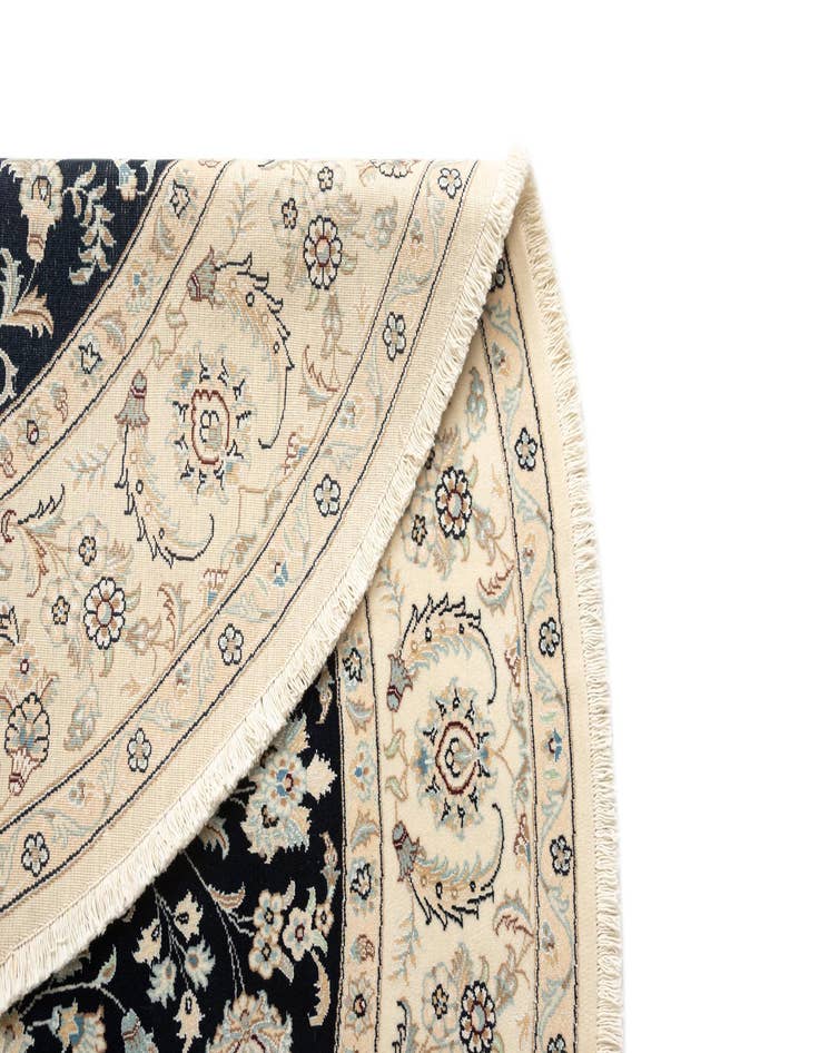 Detail image of  6' 7 x 6' 7 Nain Round Rug