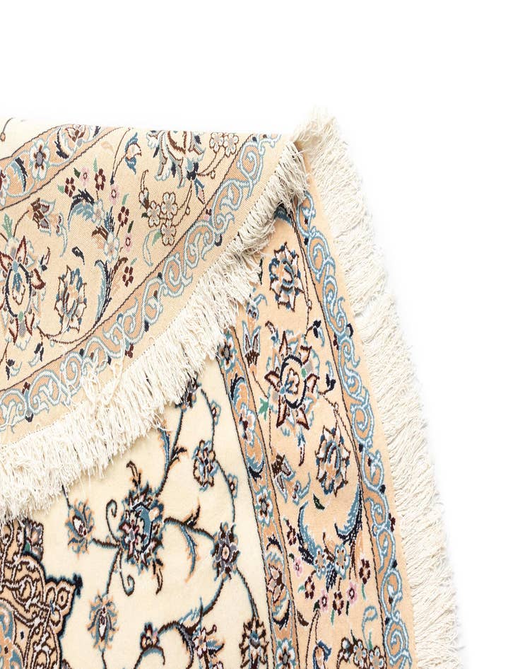 Detail image of  7' 6 x 7' 6 Nain Round Rug