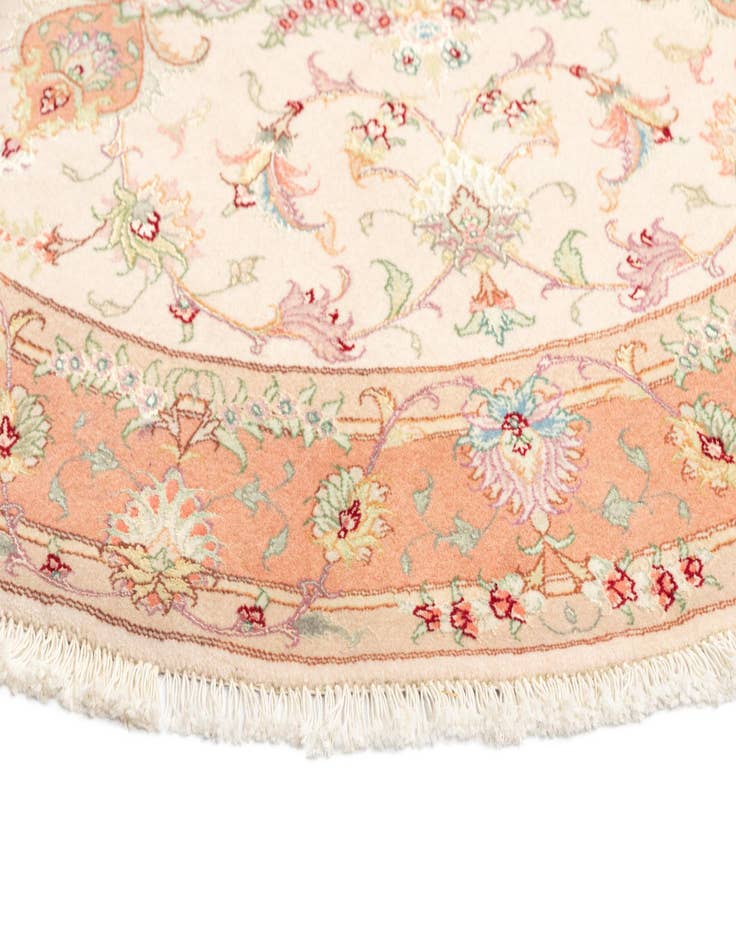 Detail image of  4' 11 x 4' 11 Tabriz Round Rug