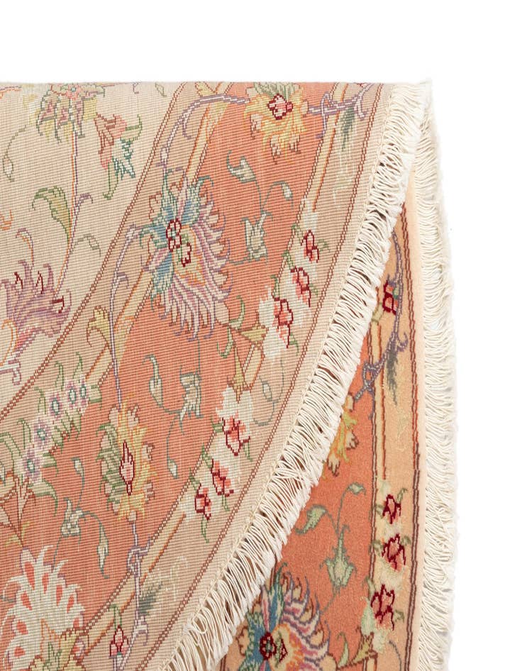 Detail image of  4' 11 x 4' 11 Tabriz Round Rug