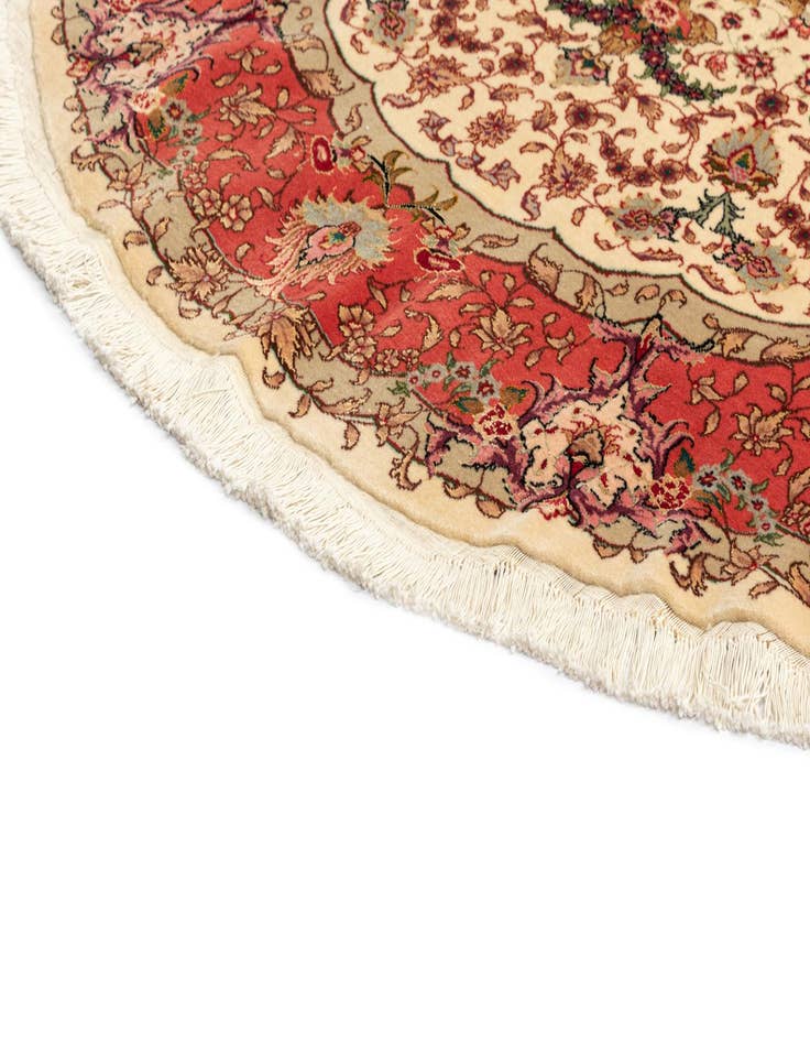 Detail image of  6' 9 x 6' 10 Tabriz Round Rug