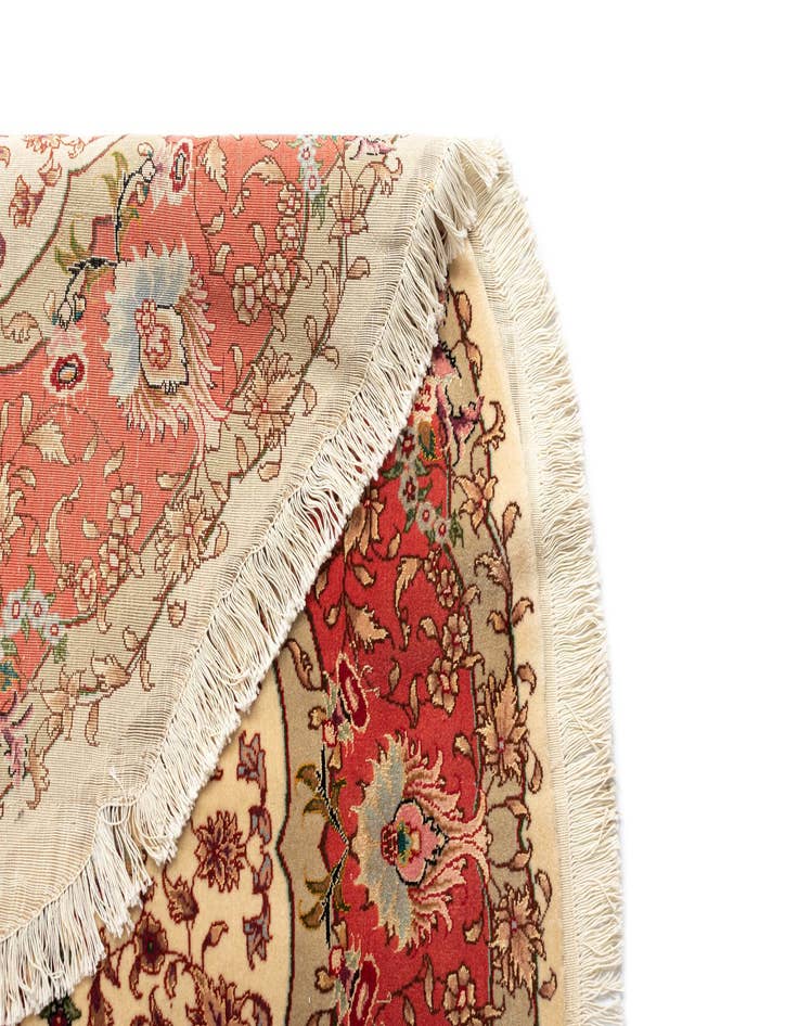 Detail image of  6' 9 x 6' 10 Tabriz Round Rug