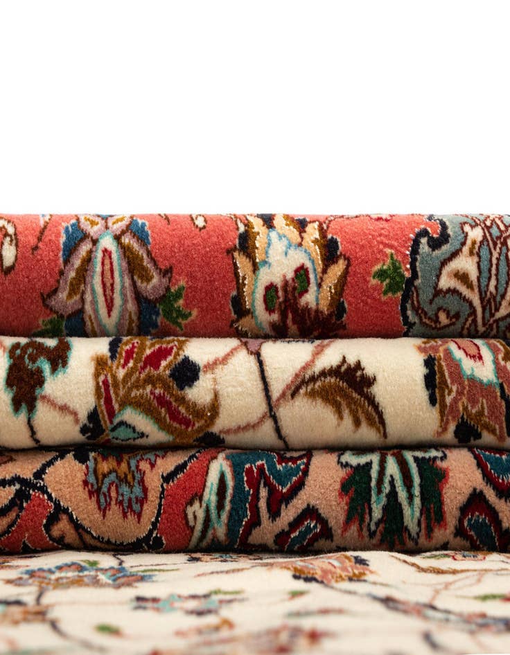 Detail image of  6' 7 x 6' 7 Tabriz Round Rug