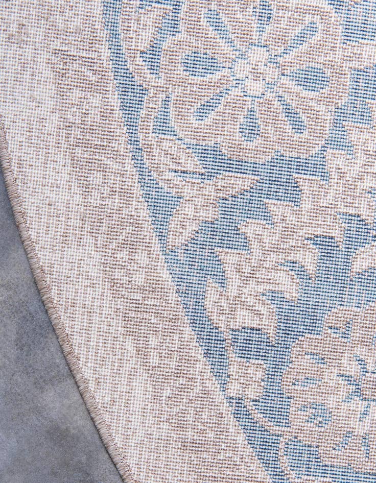 Detail image of  4' x 4' Viola Round Rug