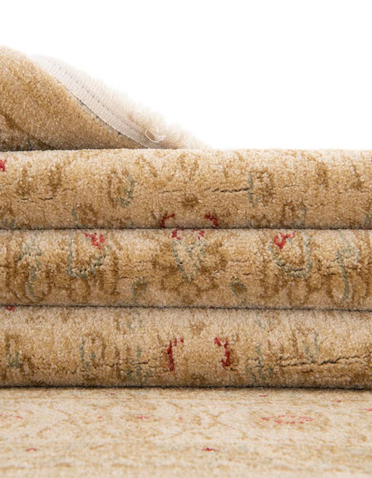 Detail image of  2' 7 x 10' Chelsea Runner Rug