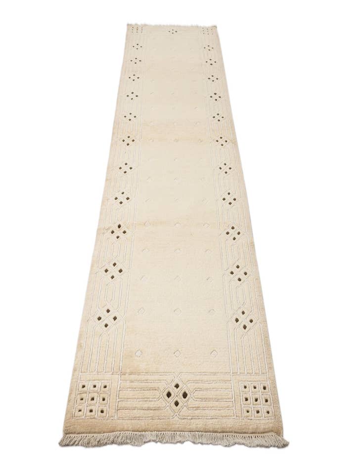 Detail image of  2' 8 x 9' 8  Hand Knotted Darya Wool Runner Rug