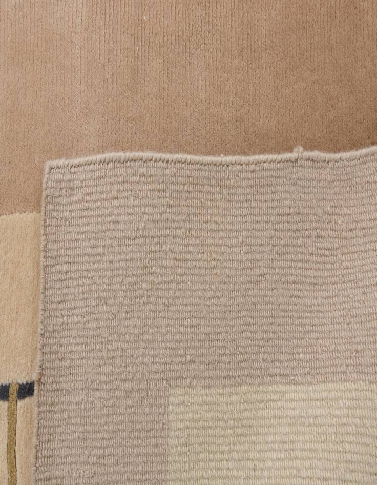 Detail image of  2' 7 x 9'  Hand Knotted Darya Wool Runner Rug