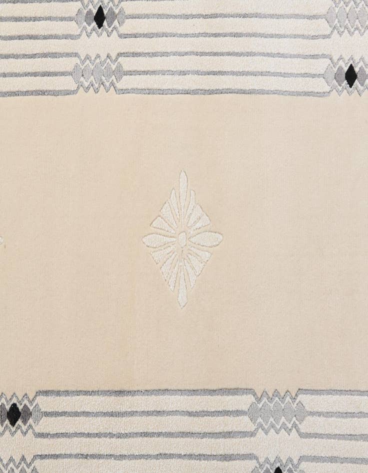 Detail image of  2' 7 x 13'  Hand Knotted Darya Wool Runner Rug