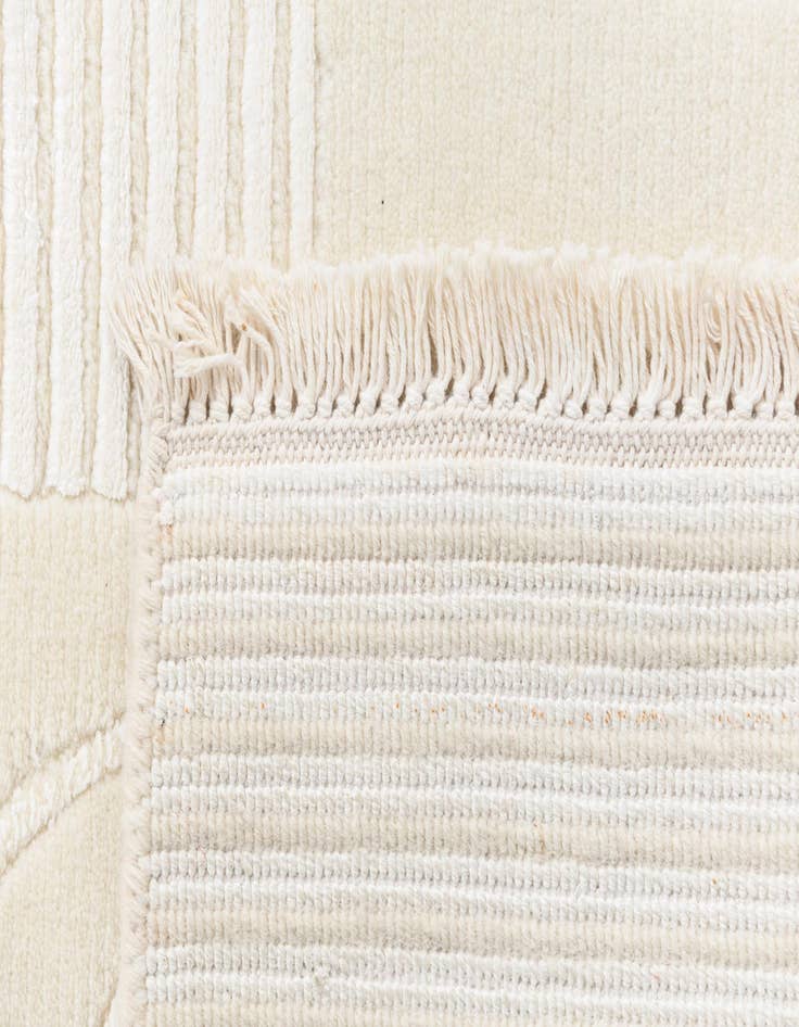 Detail image of  2' 9 x 10'  Hand Knotted Darya Wool Runner Rug