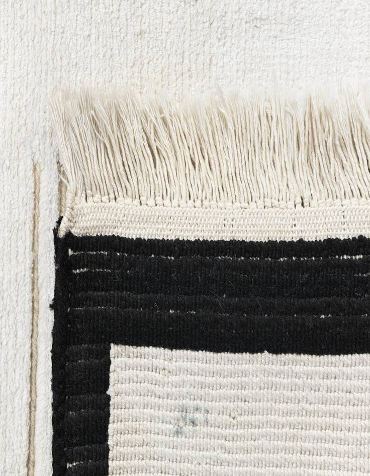 Detail image of  2' 9 x 9' 11 Darya Runner Rug