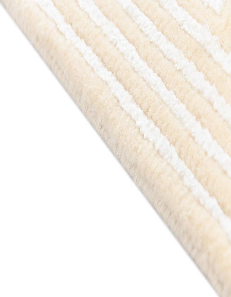 Detail image of  2' 7 x 13' 1 Darya Runner Rug