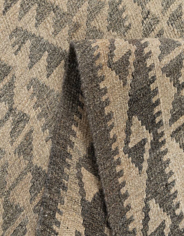 Detail image of  2' 11 x 9' 9  Hand Woven Kilim Maymana Wool Runner Rug