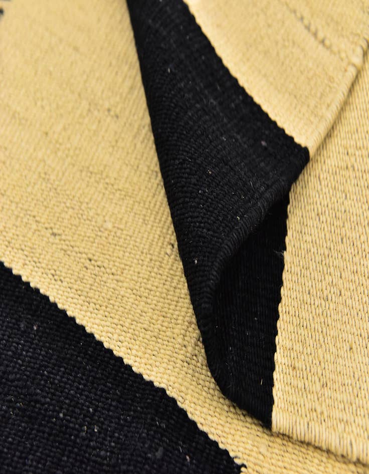 Detail image of  2' 8 x 8' 2  Hand Woven Kilim Modern Wool Runner Rug