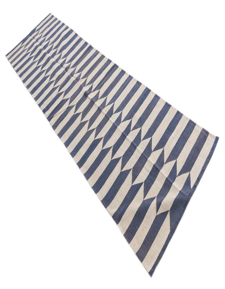 Detail image of  2' 8 x 9' 8  Hand Woven Kilim Modern Wool Runner Rug