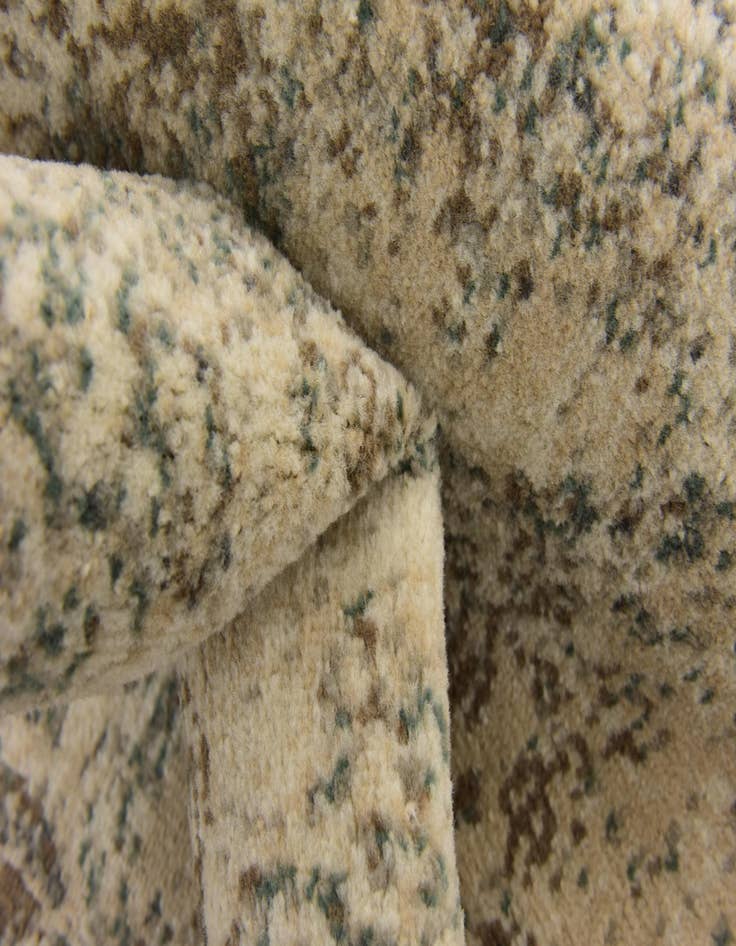 Detail image of  2' 6 x 10' Mojave Runner Rug