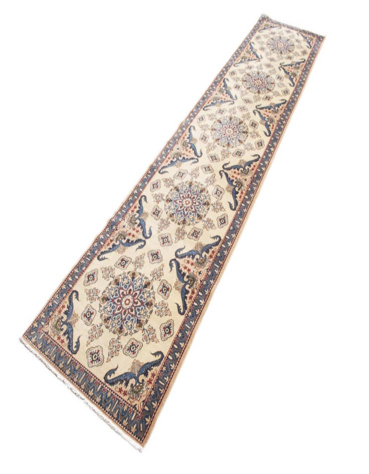 Detail image of  2' 11 x 13' Nain Wool Runner Rug