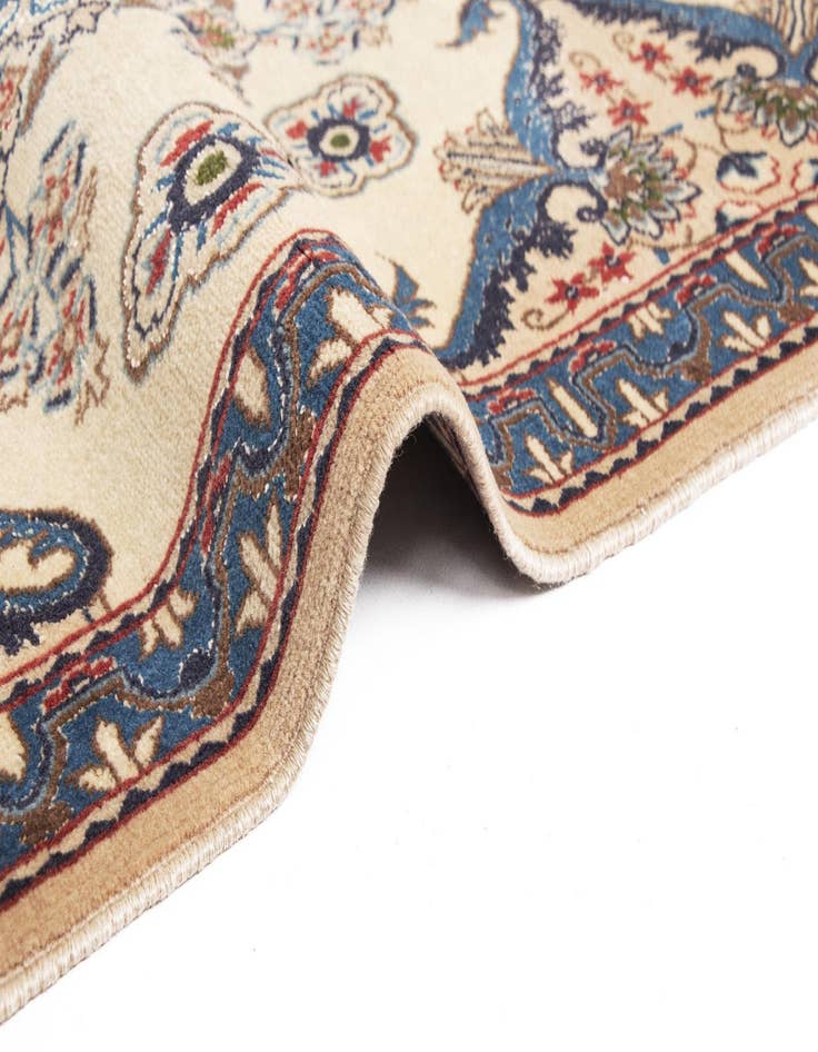 Detail image of  2' 11 x 13' Nain Wool Runner Rug