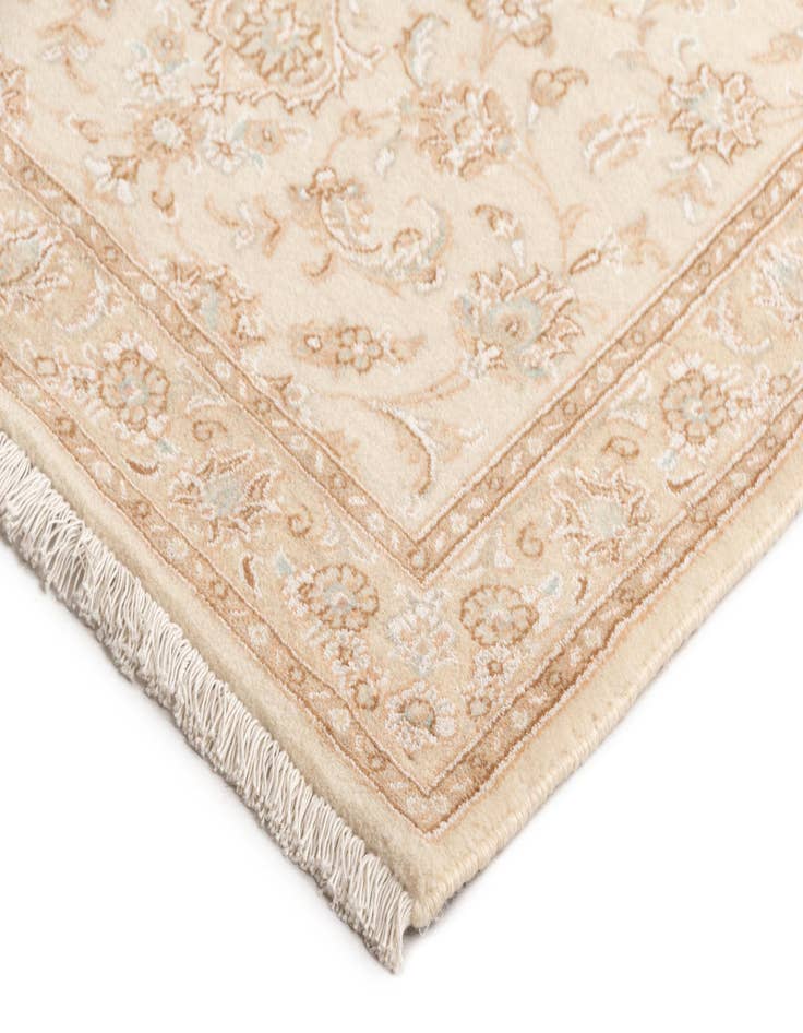 Detail image of  2' 7 x 9' 11 Nain Wool Runner Rug