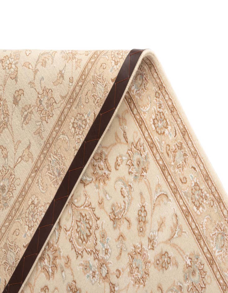 Detail image of  2' 7 x 9' 11 Nain Wool Runner Rug