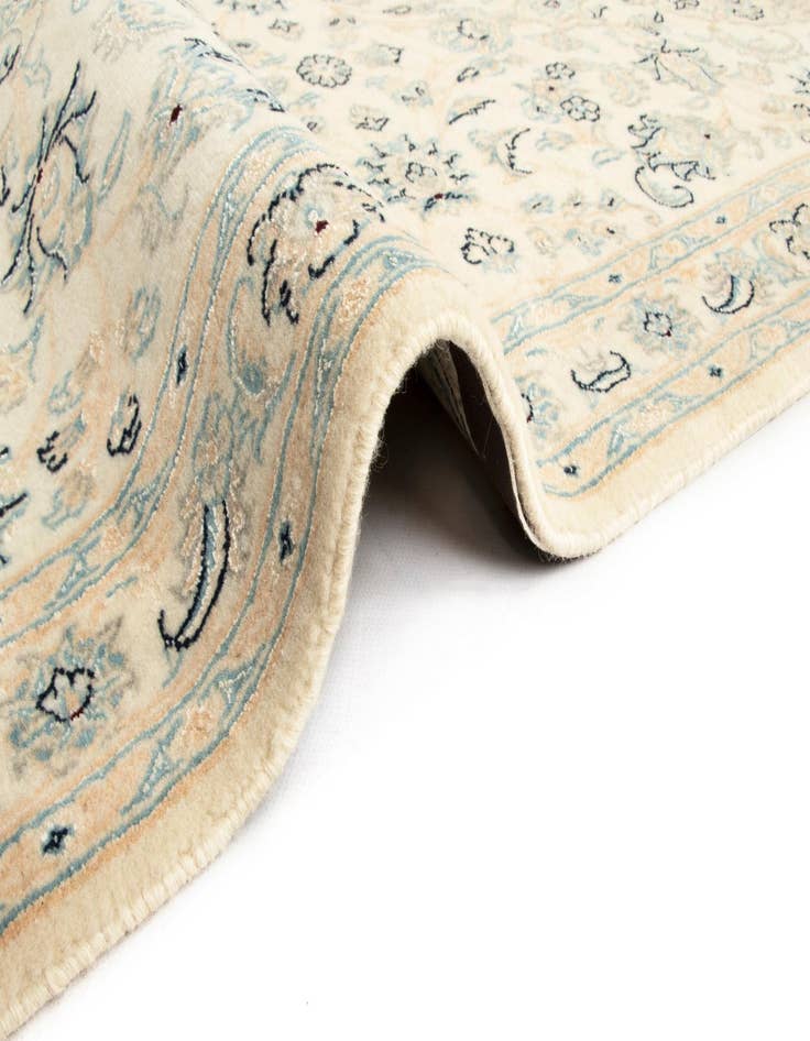 Detail image of  2' 11 x 16' 5 Nain Wool Runner Rug