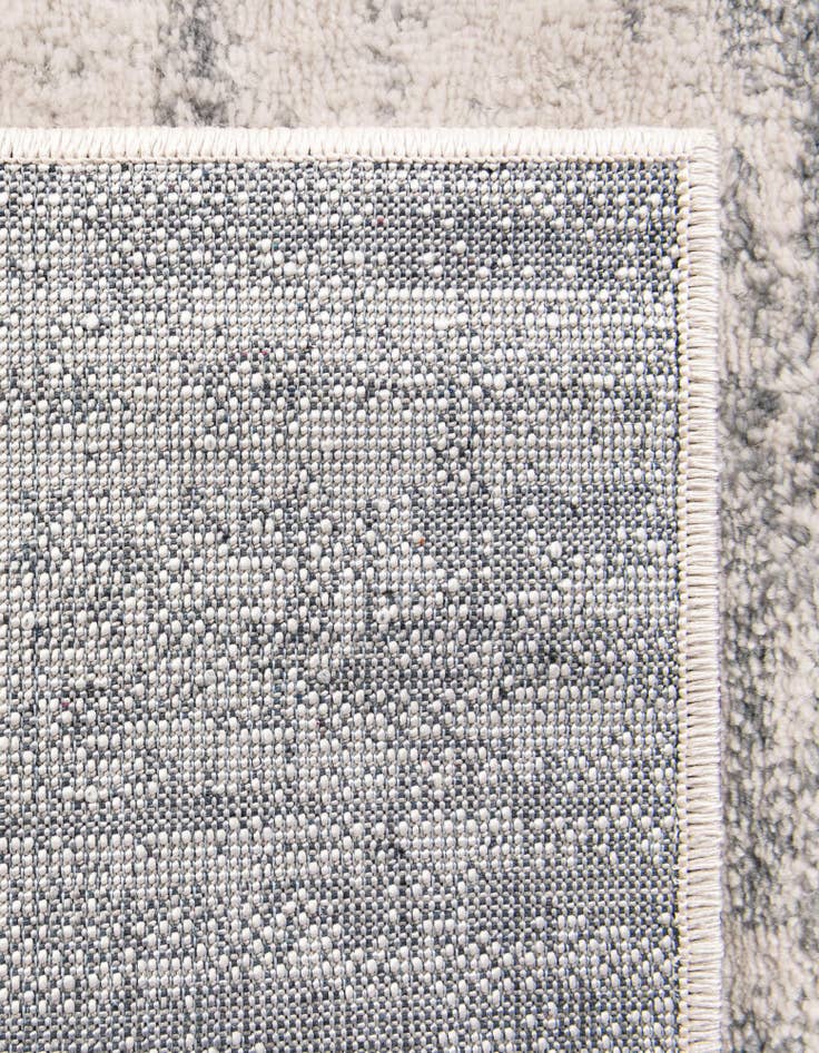 Detail image of  2' 7 x 10' Oasis Runner Rug