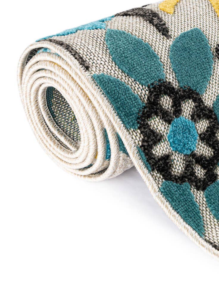 Detail image of  2' x 6'  Washable Modern Indoor / Outdoor Runner Rug
