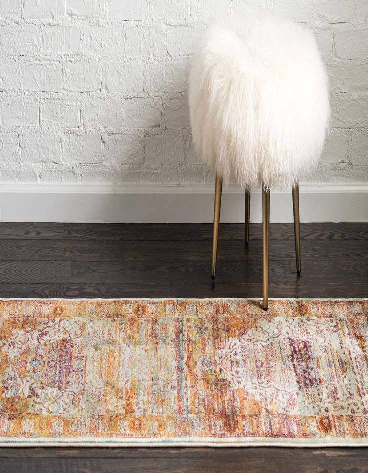 Detail image of  2' 7 x 10' Santiago Runner Rug