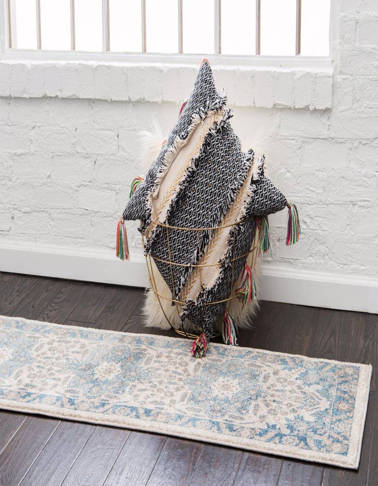 Detail image of  2' x 6' Viola Runner Rug