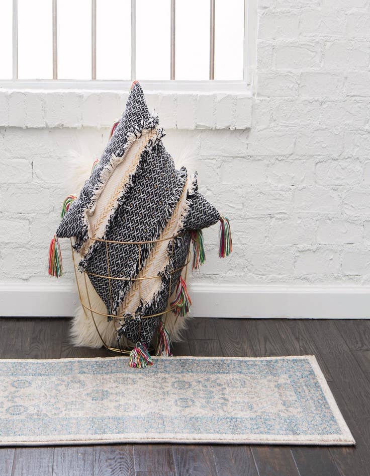 Detail image of 2' x 6' Viola Runner Rug