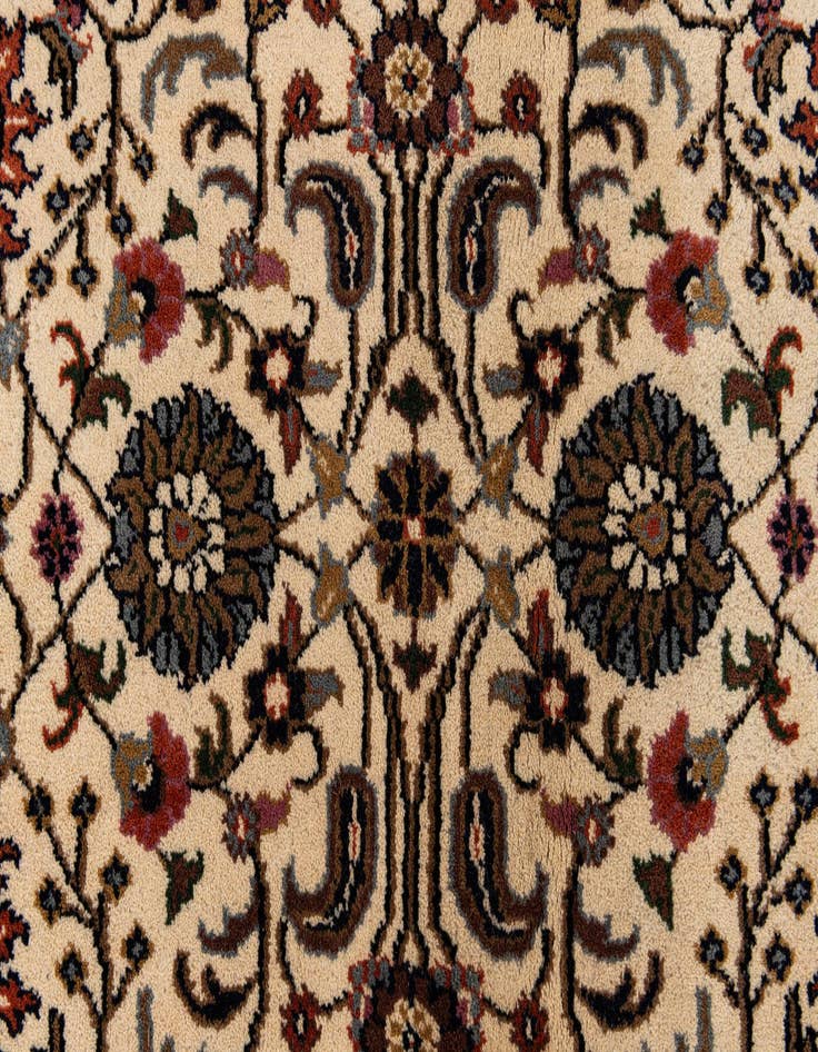 Detail image of  9' 11 x 10' 2  Hand Knotted Farahan Wool Square Rug