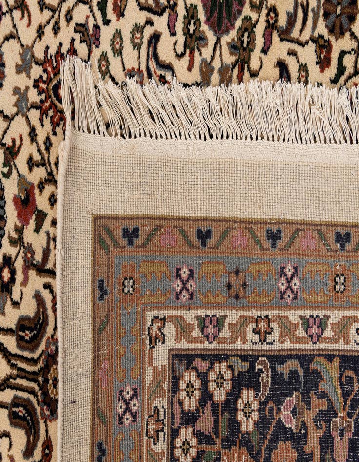 Detail image of  9' 11 x 10' 2  Hand Knotted Farahan Wool Square Rug