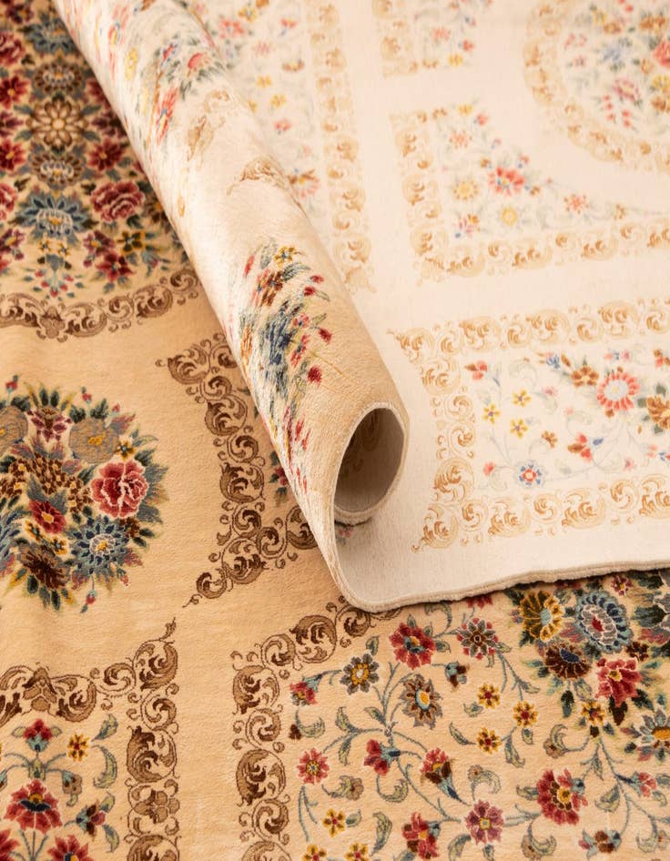 Detail image of  9' 9 x 9' 9 Ghom Silk Deluxe Square Rug