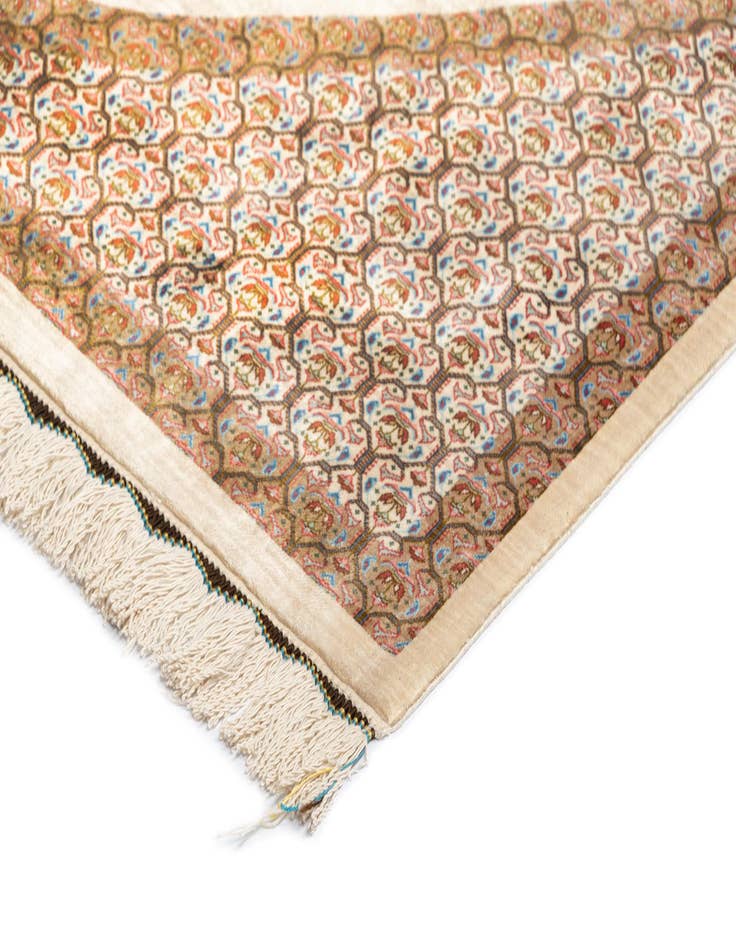 Detail image of  6' 8 x 6' 8 Ghom Silk Square Rug