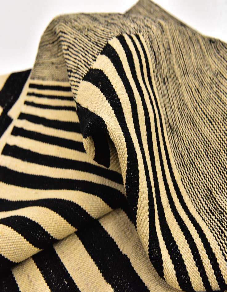 Detail image of  6' x 7' 6  Hand Woven Kilim Modern Wool Square Rug