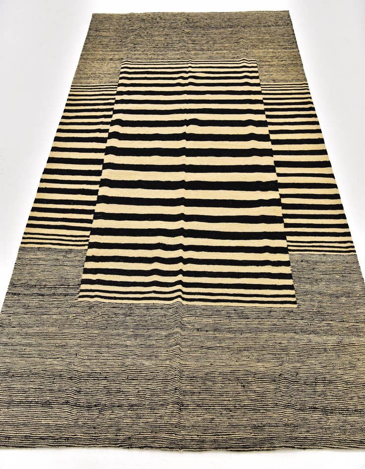 Detail image of  6' x 7' 6  Hand Woven Kilim Modern Wool Square Rug