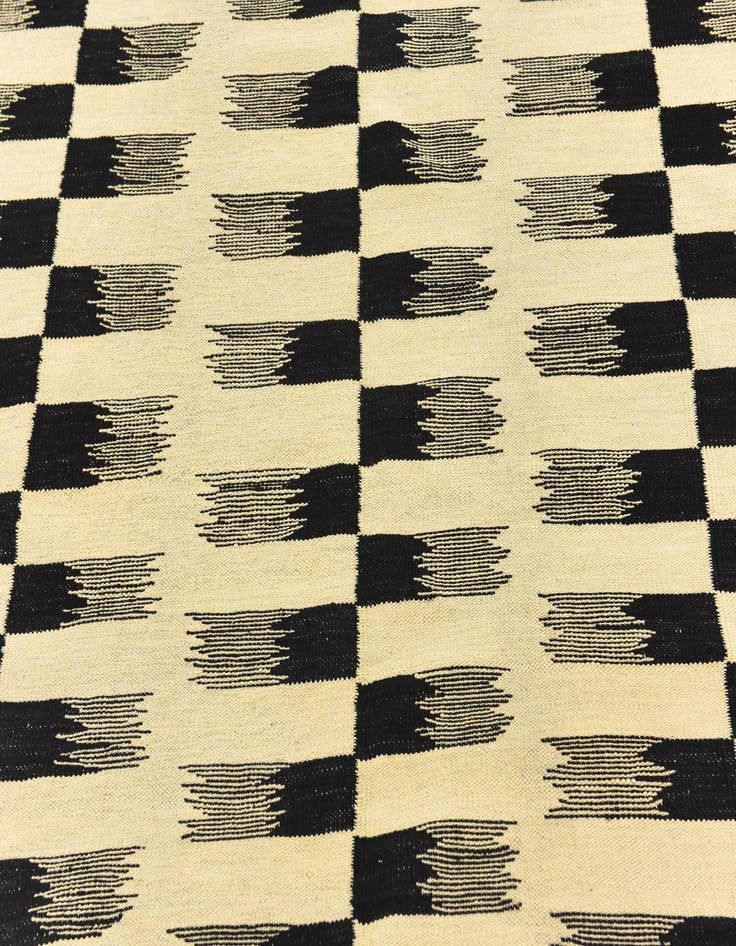 Detail image of  6' 2 x 7' 7  Hand Woven Kilim Modern Wool Square Rug